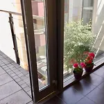 Main Street - Old Town Apartment