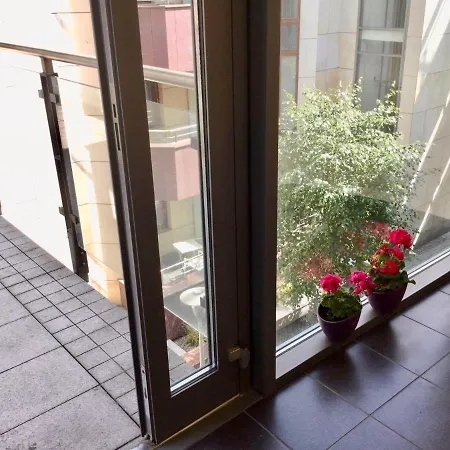 Main Street - Old Town Apartment