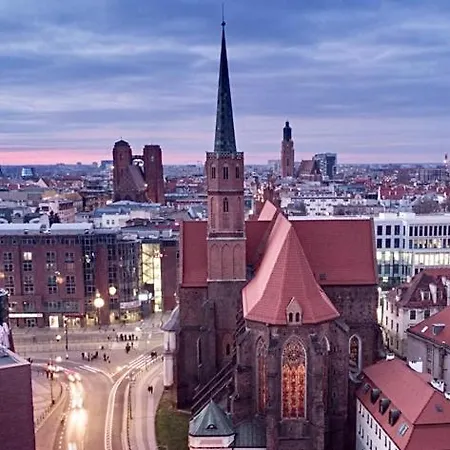 Main Street - Old Town Апартаменты